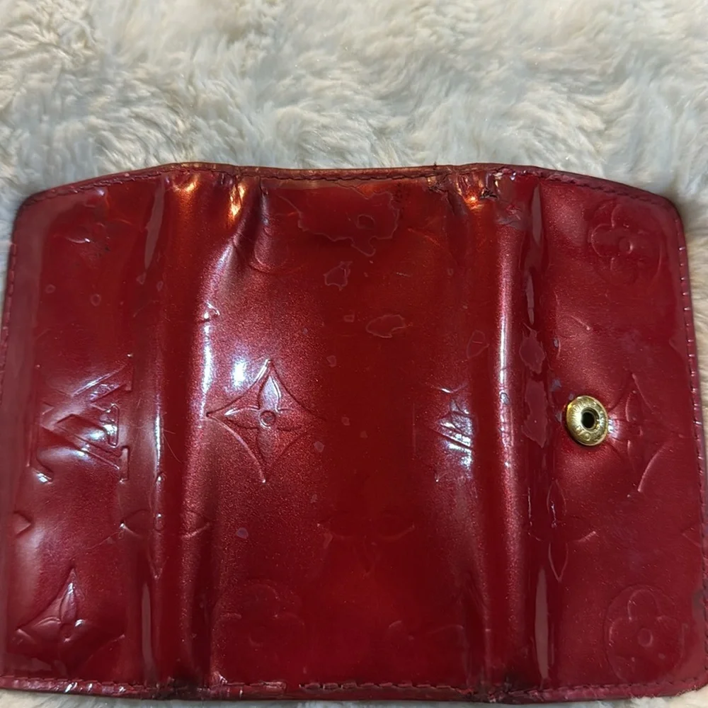 Louis Vuitton 4 Ring Key Holder Case In The Maroon Family - Picture 6 of 16